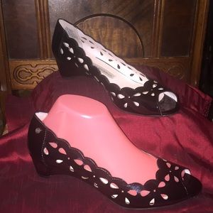 Dana Buchman Womens Patent Wedge Heel Open Toe 8M